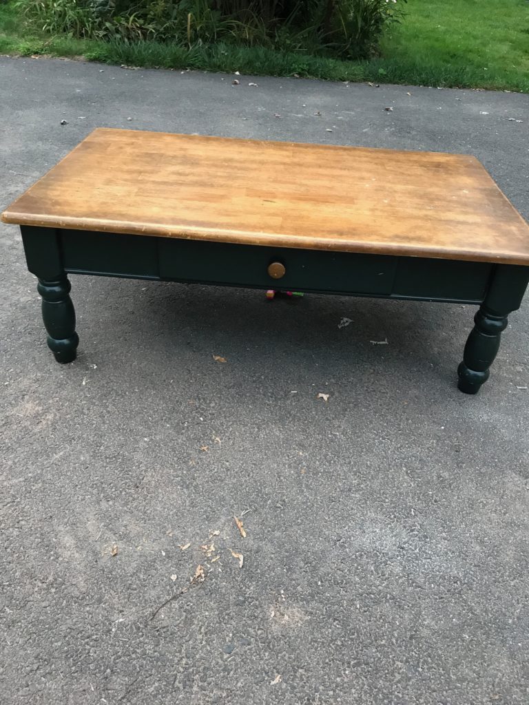 farmhouse coffee table makeover - the before pic of the coffee table