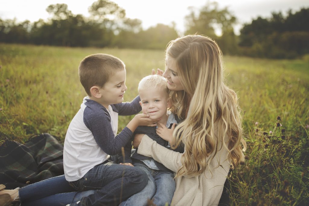 family photo shoot fashion ideas for mom and boys