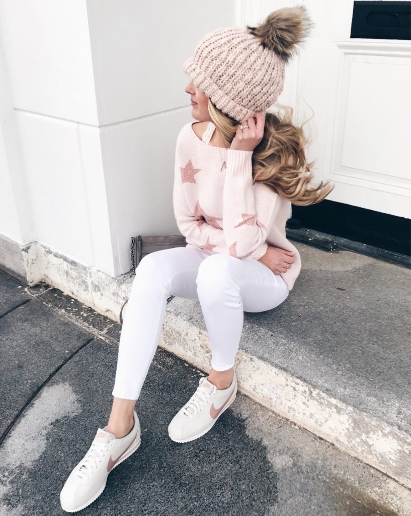 MUST SEE - black friday sales 2017 - pink star sweater and white skinny jeans on sale