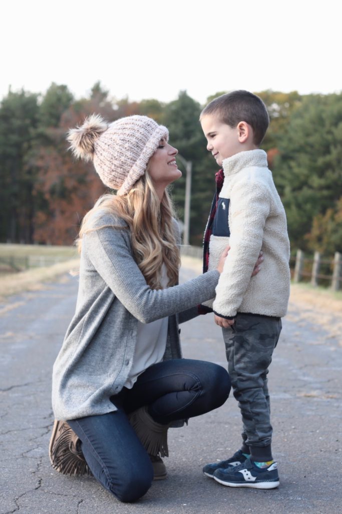PIN THIS! casual holiday outfits for the family - cozy and comfortable mommy and me outfits