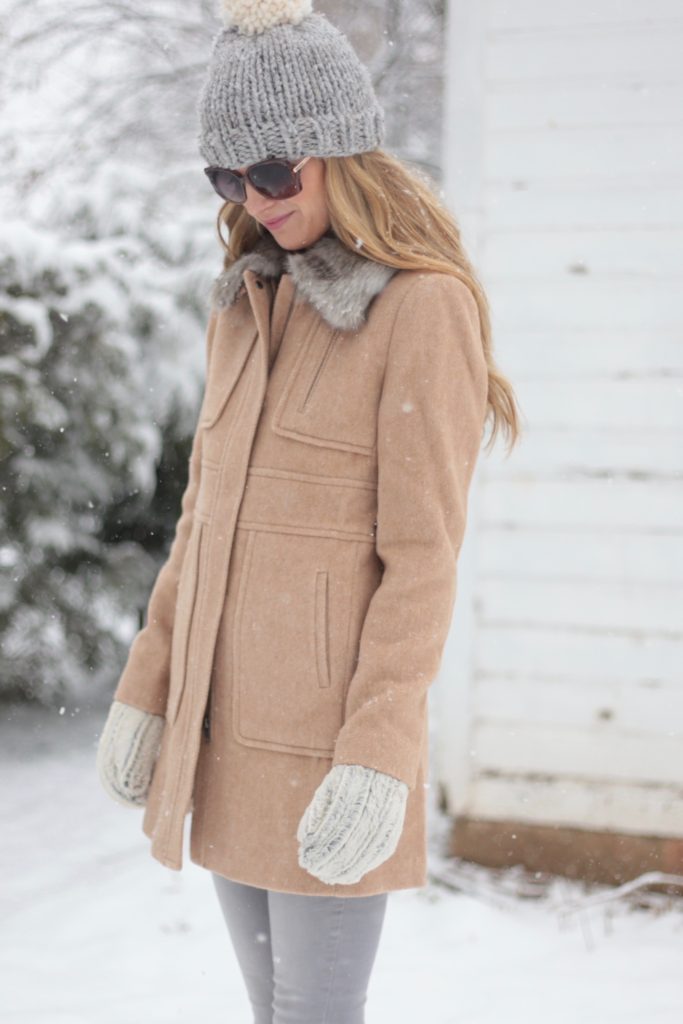 winter outfits 2017 - fur collar camel hacket with gray skinny jeans on pinterestingplans