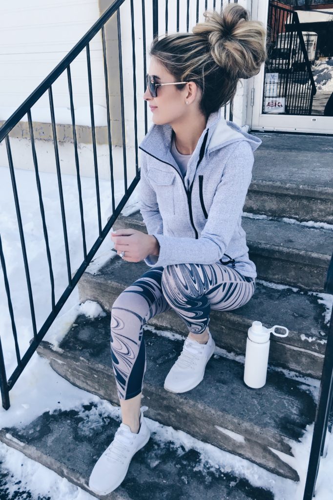 resolutions for a 30 something - swirled marble workout leggings on rachel moore of pinteresting plans connecitcut lifestyle blog