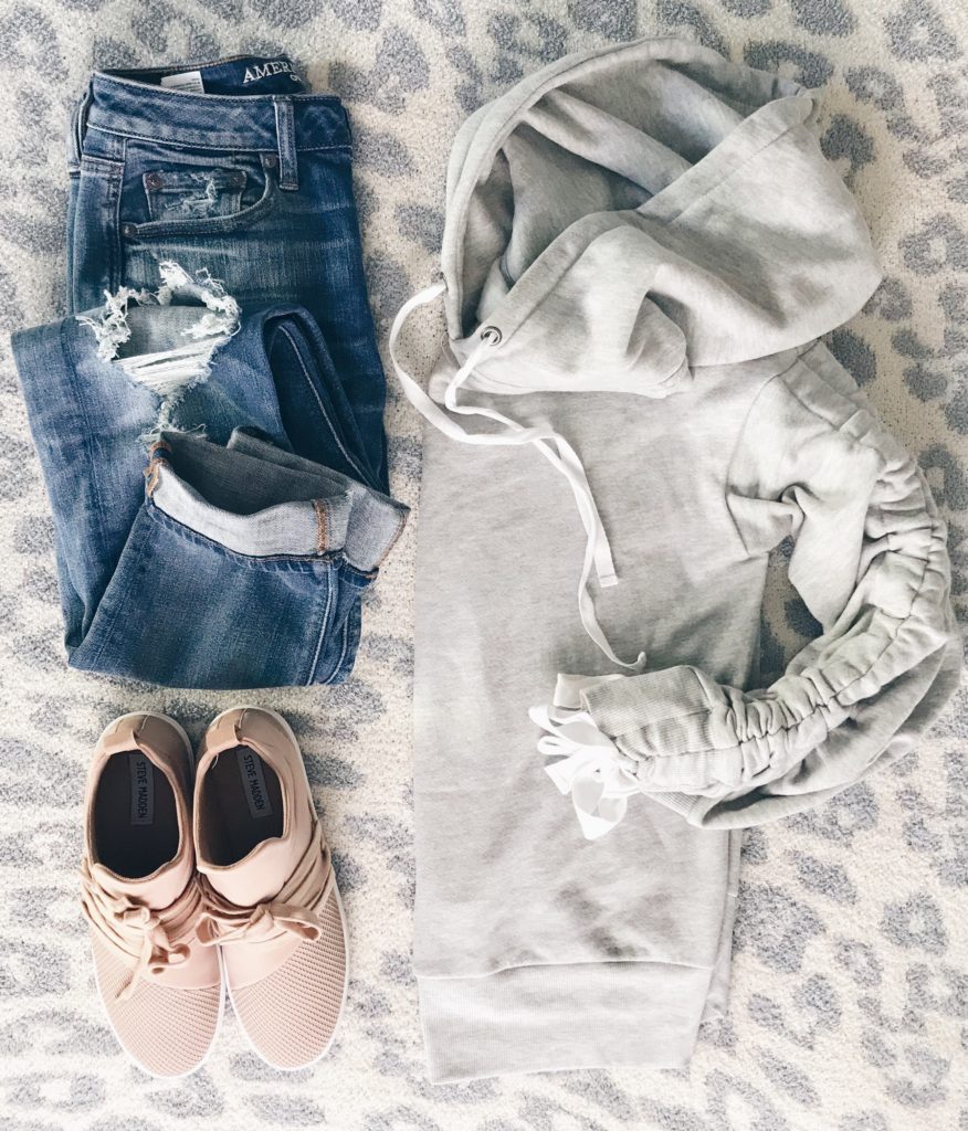 Transitional Spring Outfit- sweatshirt/pink sneakers