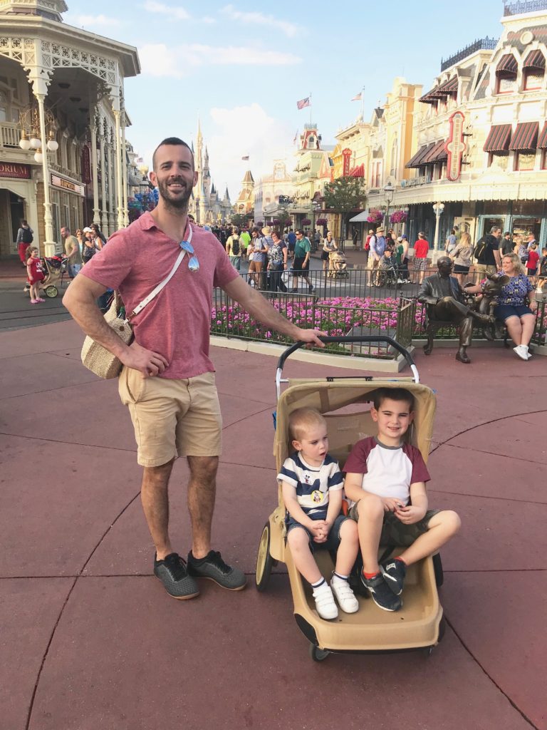 tips for magic kindgom - where to rent a stroller