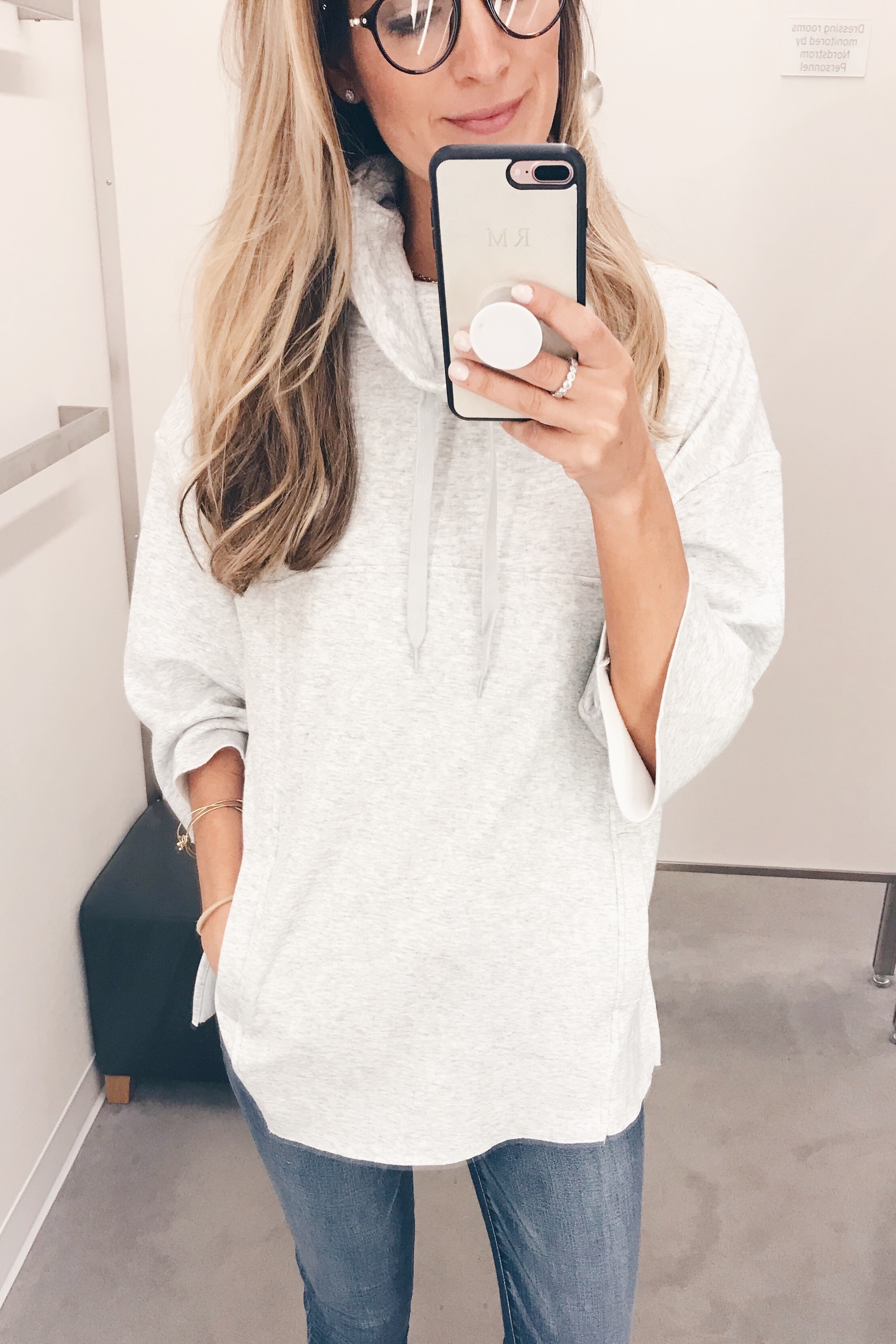 Nordstrom Anniversary Sale 2018 Dressing Room Outfits - Oversized Sweatshirt