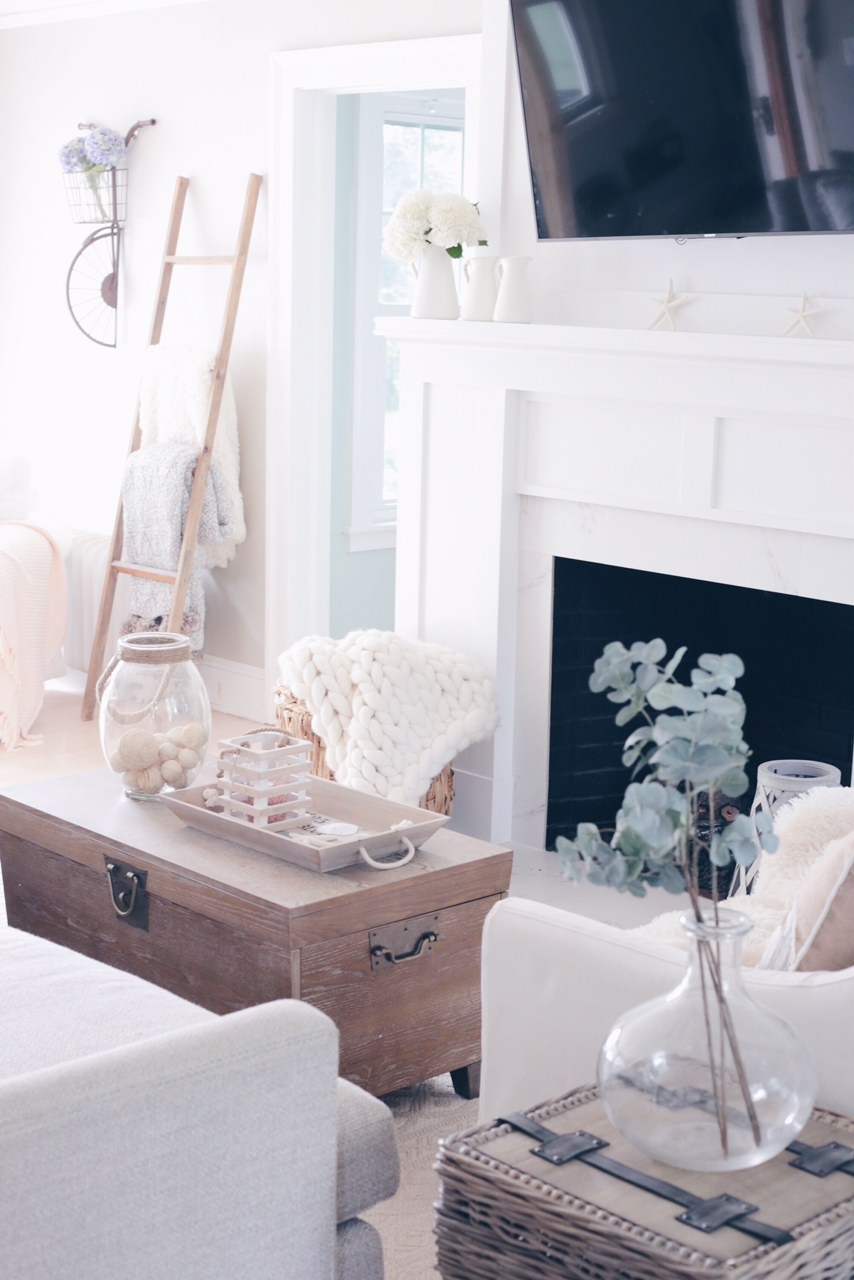 tips for keeping a white living room with kids on pinteresting plans lifestyle blog