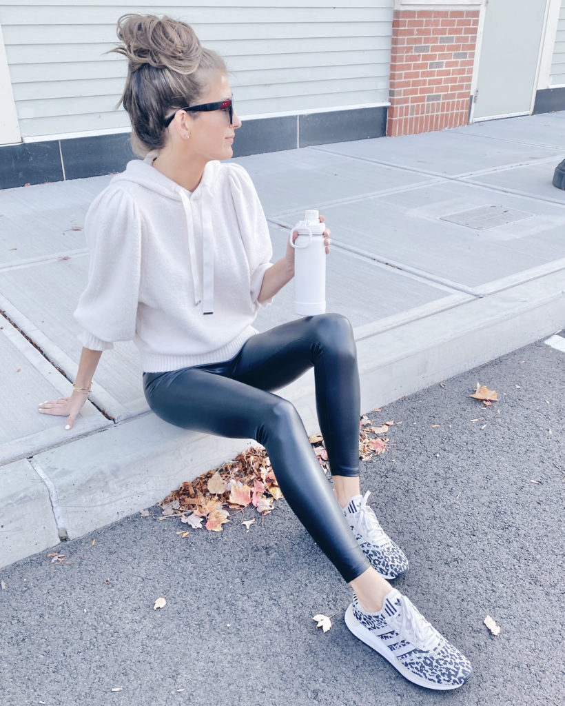 what shoes to wear with black faux leather leggings