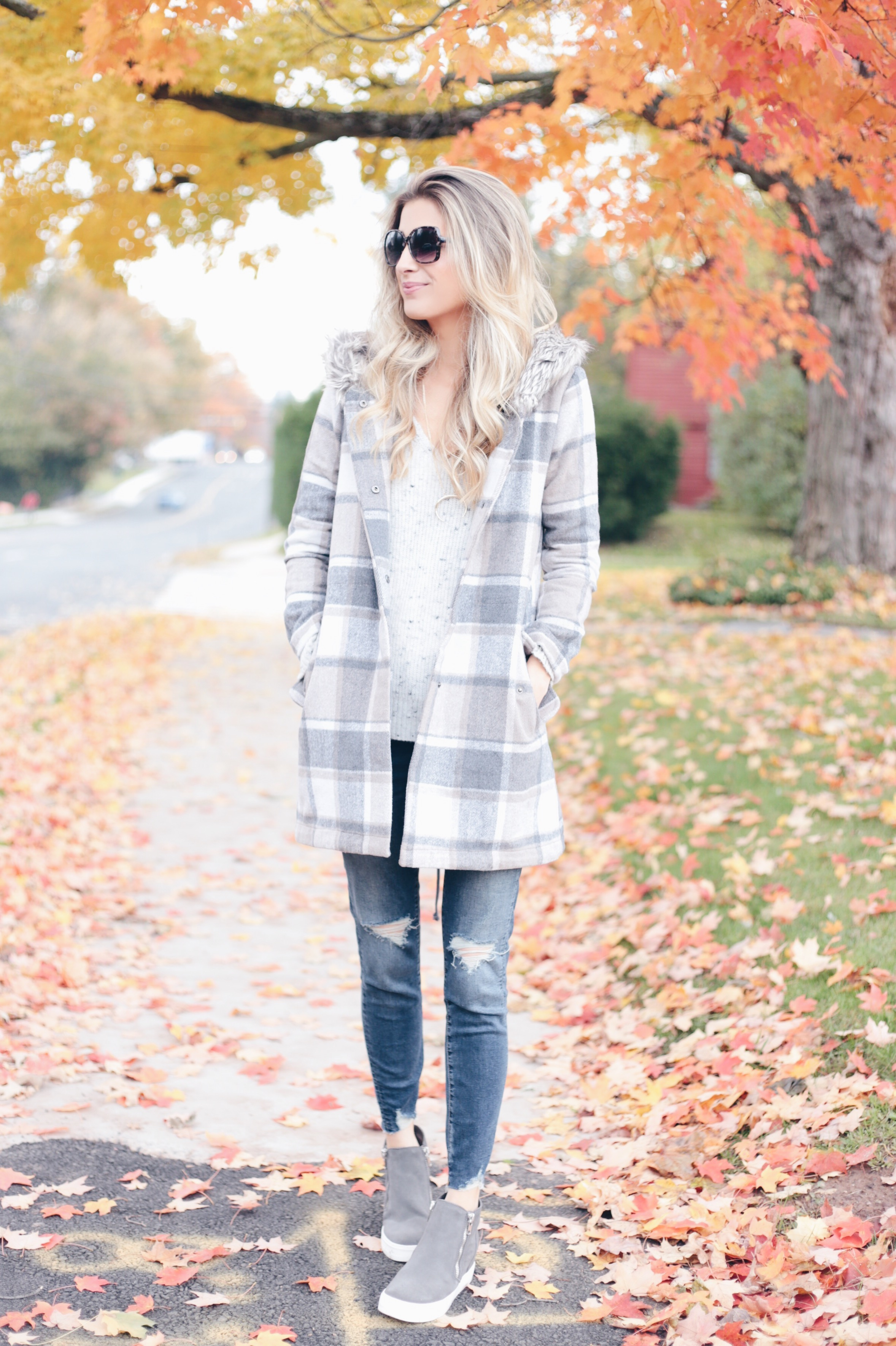statement fall outerwear - neutral plaid fall jacket on pinteresting plans fashion blog