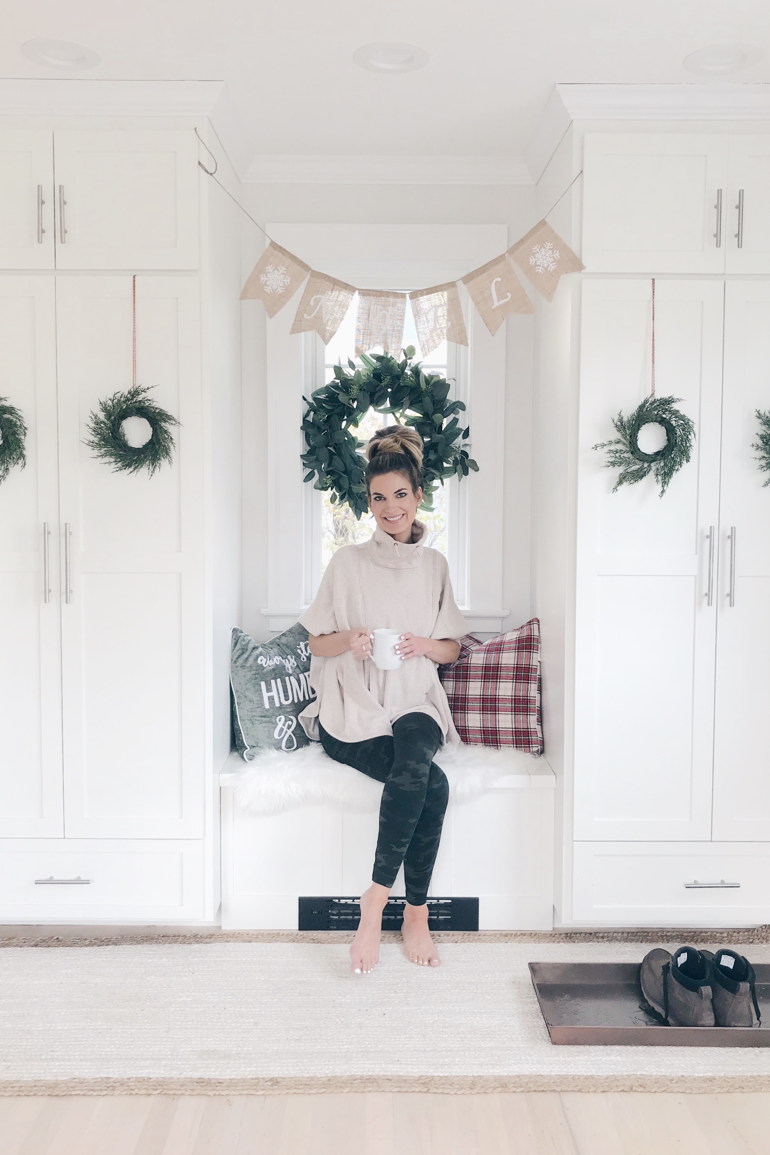  simple holiday mudroom decor on pinteresting plans connecticut lifestyle blog