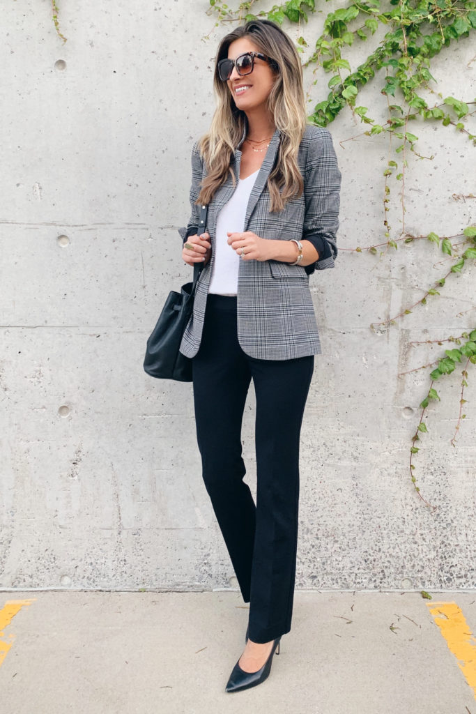 fashion blogger wearing work friendly nydj fall outfit