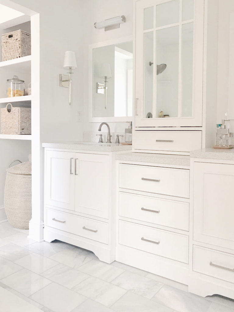 Benjamin Moore - decorator's white in master bathroom - light neutral paint colors 2019 - pinteresting plans blog