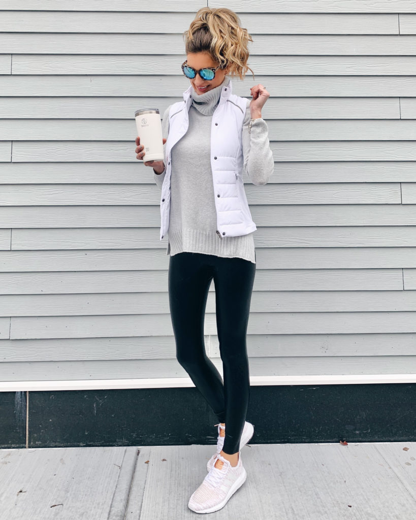 White Leggings with Boots Outfits (3 ideas & outfits)