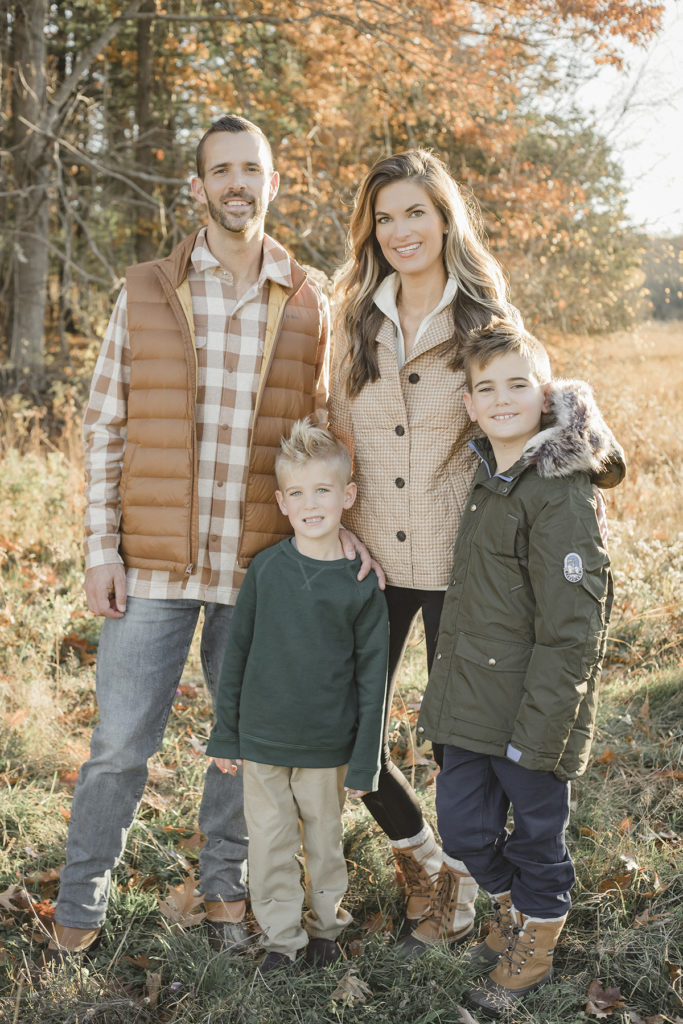 best colors for fall family pictures outside