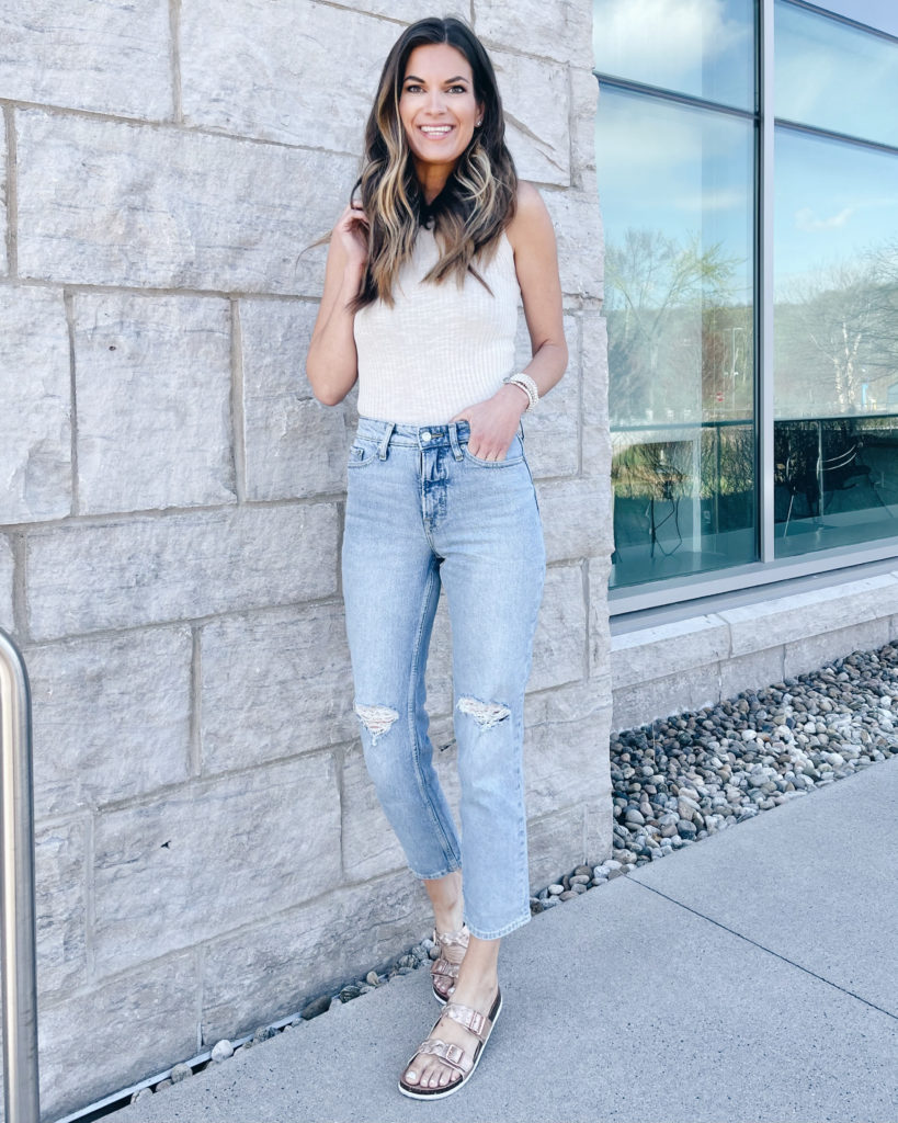 womens straight leg jeans outfit idea for spring 2021