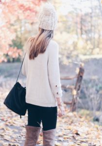 cozy winter sweater outfit