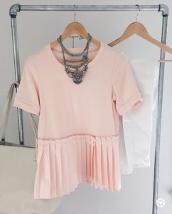 summer outfit ideas - pink peplum top