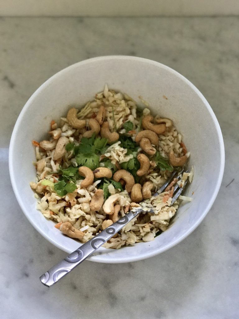 quick healthy lunch ideas - thai peanut salad