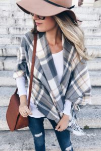 affordable Fall poncho 2017 - plaid wrap poncho and floppy hat on pinterestingplans