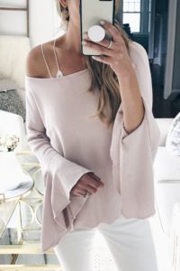 loft sale dressing room selfies - flute sleeve pink sweater on pinterestingplans