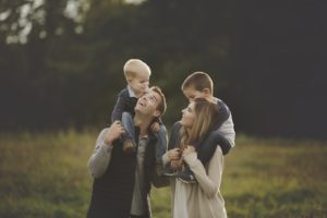 fall family photo shoot fashion - style tips from pinterestingplans