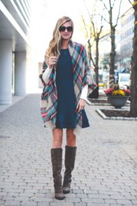 SAVE THIS! how to tie a blanket scarf for Fall - scarf worn as shawl on pinterestingplans
