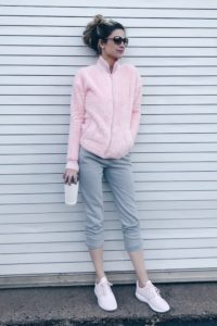 AFFORDABLE ATHLEISURE! Pink sherpa jacket and joggers on pinterestingplans blog