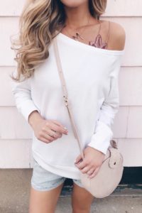 slouchy sweatshirt with bralette - top spring outfits on pinteresting plans