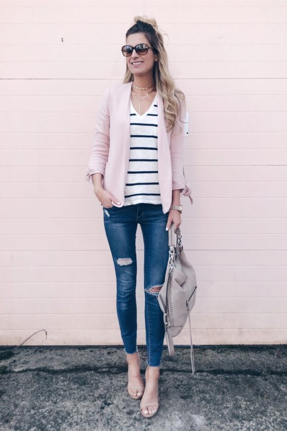 spring capsule wardrobe 2018 - skinny jeans with heels and casual blazer for a spring date night outfit on pinteresting plans fashion blog 