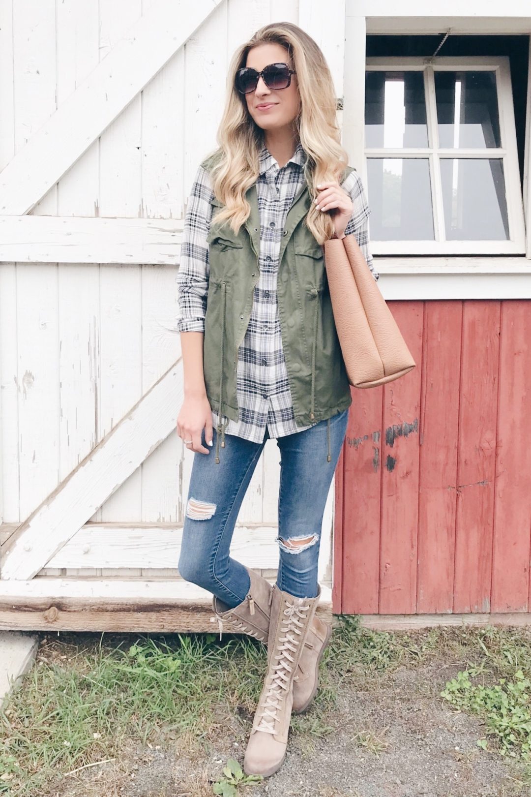Fall utility vest outfit ideas - paired with a plaid shirt on pinteresting plans blog