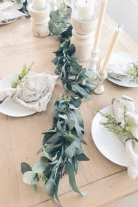 winter home decor - simple winter tablescape