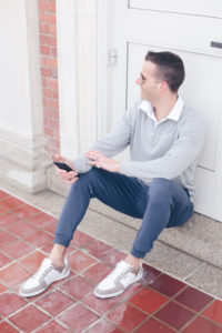 men's spring capsule wardrobe 2019 - casual guys' joggers outfit