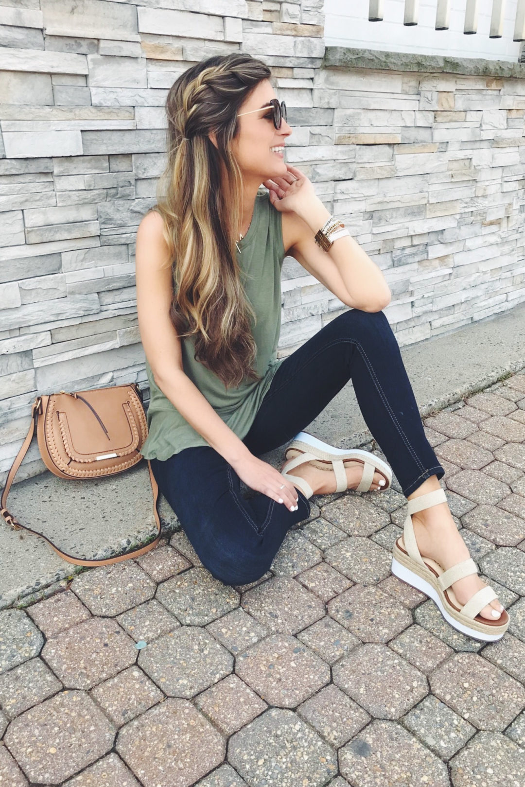 cute spring outfit - flatform sandals and loose side braid - pinteresting plans blog