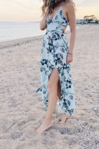 warm weather vacation outfit ideas - floral maxi dress - connecticut fashion blogger rachel moore of pinteresting plans