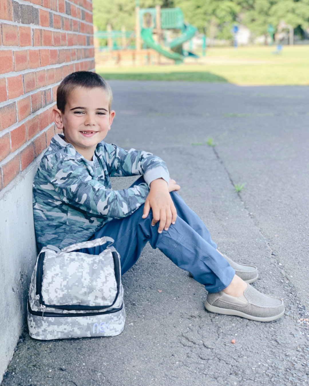 elementary school boy back to school outfits and shopping tips - pinteresting plans blog