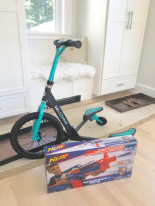 3 wheeled scooter - family friendly games and toys