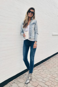 Fashion blogger wearing snake print mid booties - pinteresting plans blog
