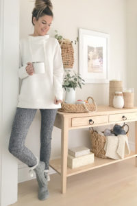 light neutral paint colors 2019 - classic gray by Benjamin Moore - pinteresting plans blog