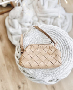 spring bag trend 2022 - vince camuto leori woven crossbody bag