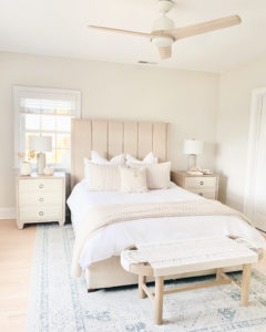 queen size bed under 8x10 area rug