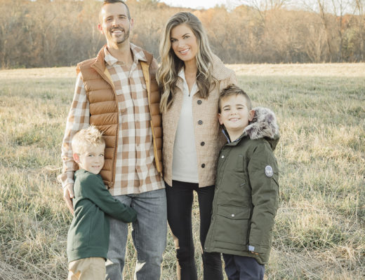 best colors for family pictures outside