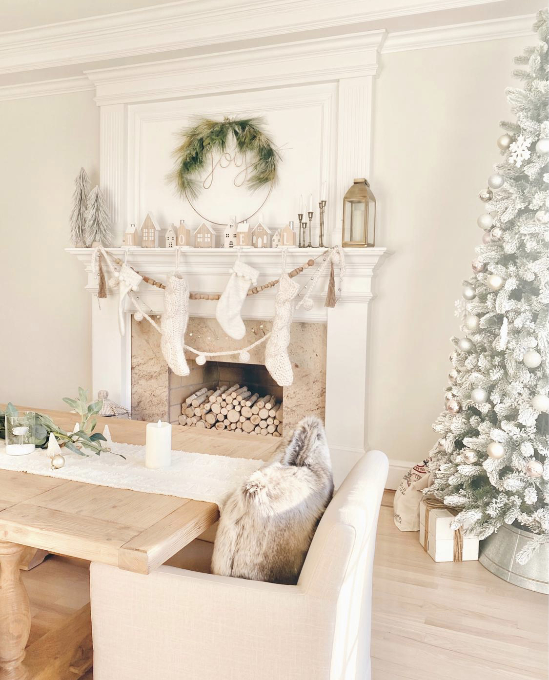 neutral christmas decor ideas for dining room