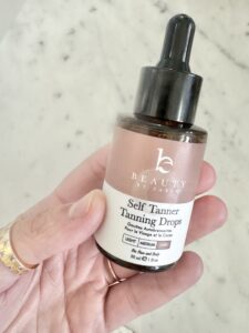 The best self tanner tanning drops for body and face in the dark shade.